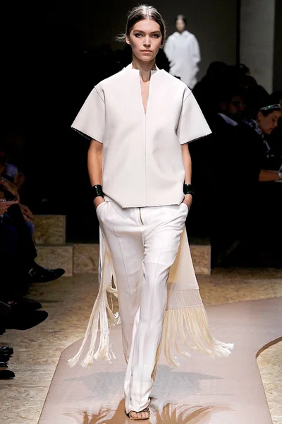 Look 2